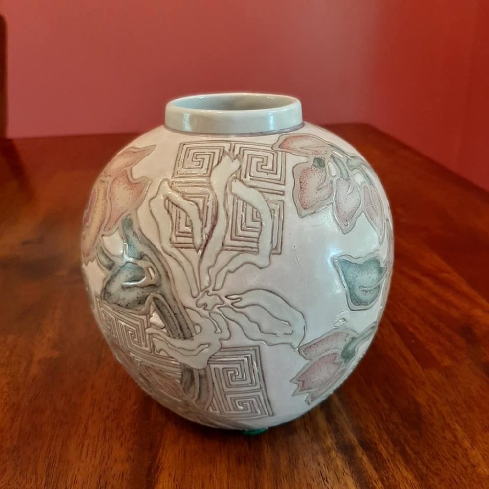 Terri Roese Vase - Cymbalina Cameo
